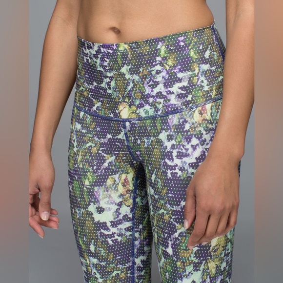 Lululemon leggings - Picture 2 of 10